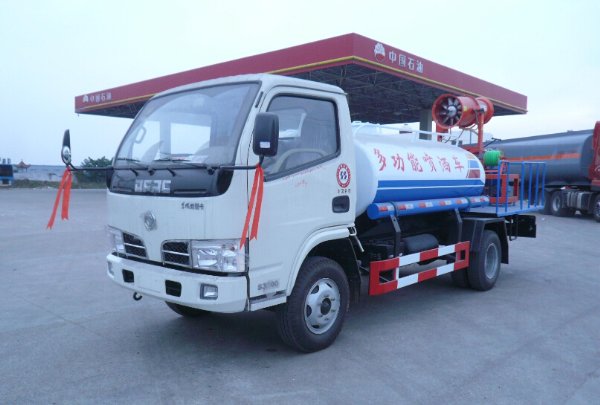 福瑞卡綠化噴灑車(chē) 福瑞卡綠化噴灑車(chē)