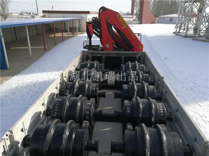 砝碼吊裝完畢后整體圖(車尾方向) 砝碼吊裝完畢后整體圖(車尾方向)