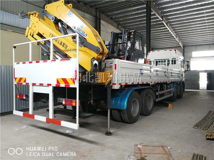 檢衡車停放在車庫內(nèi) 檢衡車停放在車庫內(nèi)