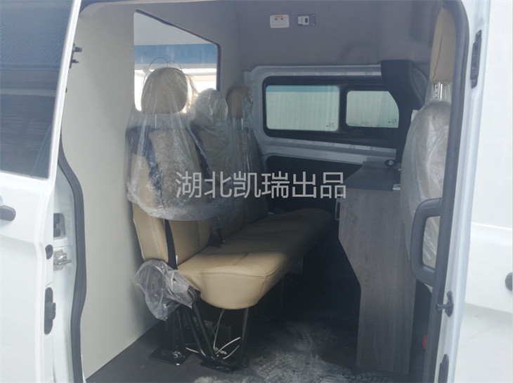 燃油加油機檢定車工作區3 燃油加油機檢定車工作區3